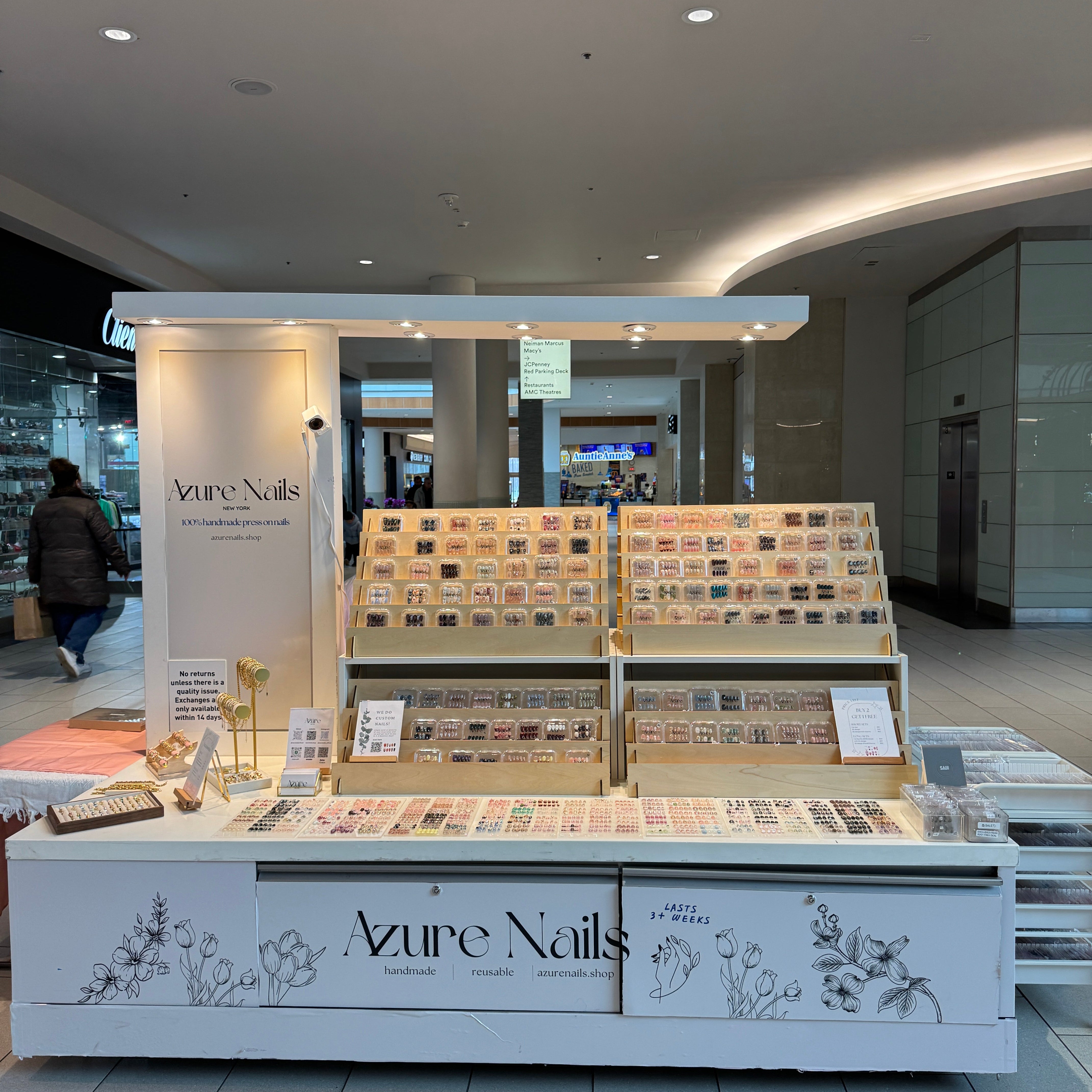Azure Nails Opens New Location at Roosevelt Field Mall!