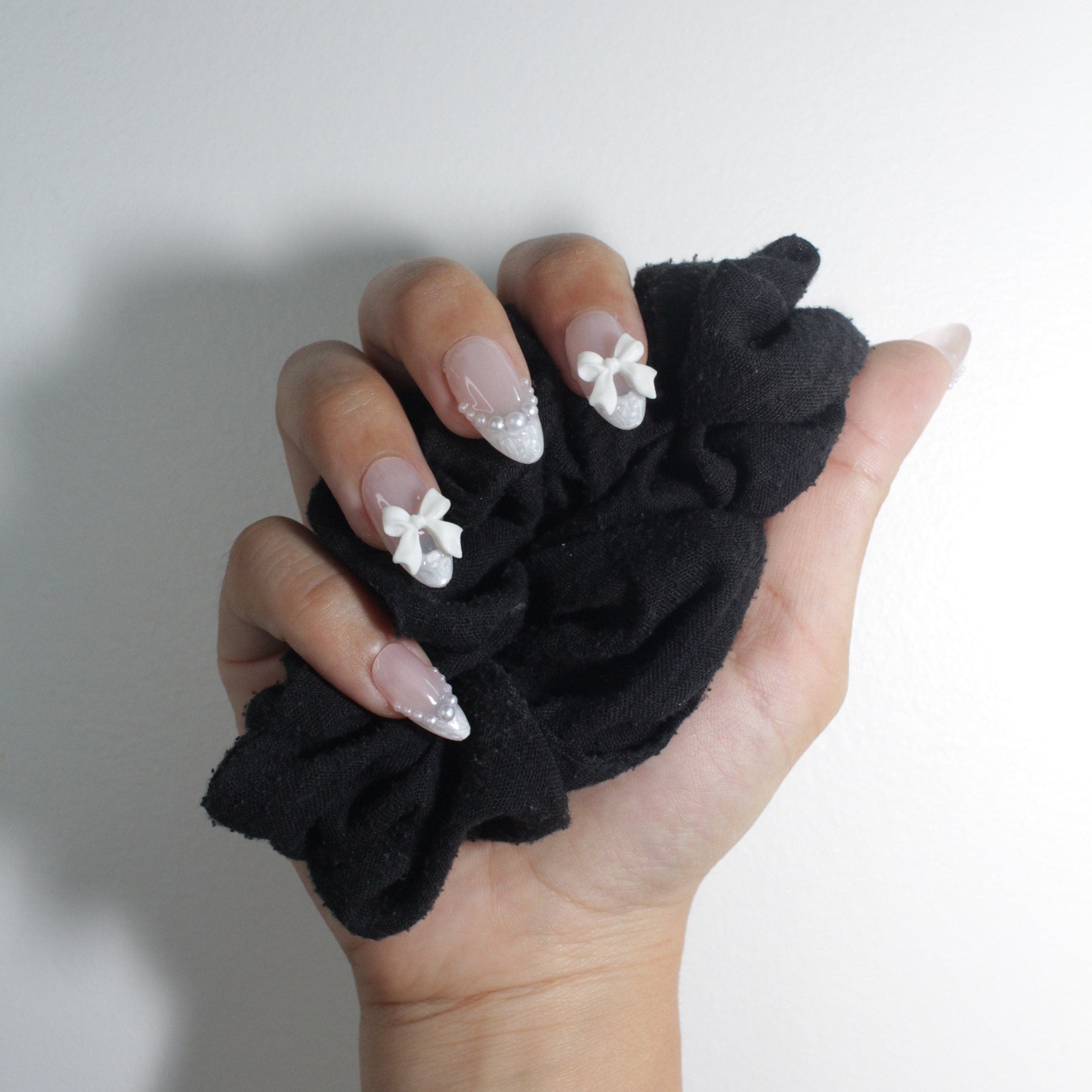 How to Apply Press-On Nails Like a Pro (Using Azure Solid Nail Glue & LED Lamp) ๐
โจ