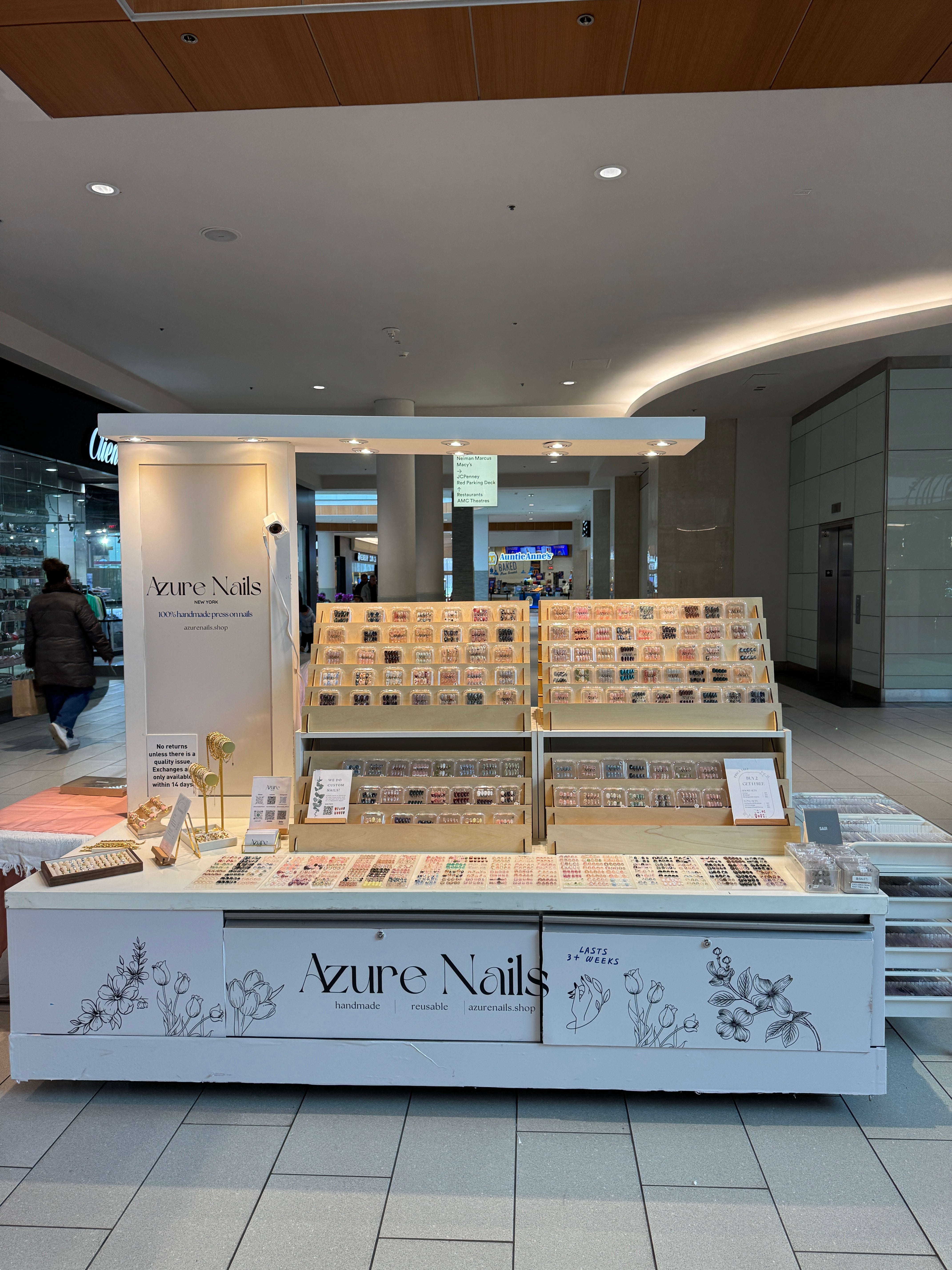 Azure Nails Opens New Location at Roosevelt Field Mall!